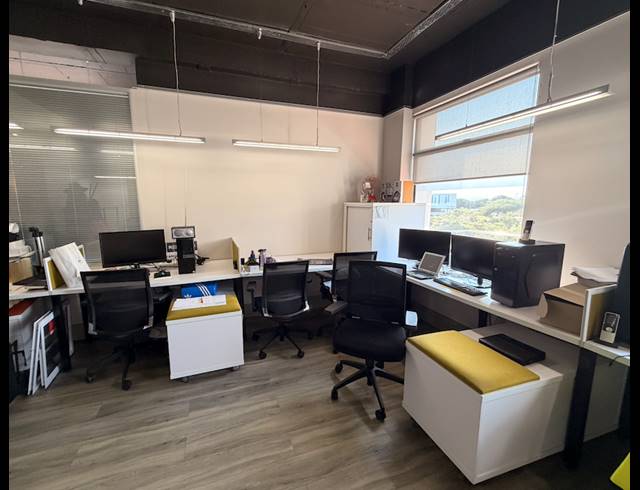 149M² OFFICE TO LET IN SOMERSET PARK